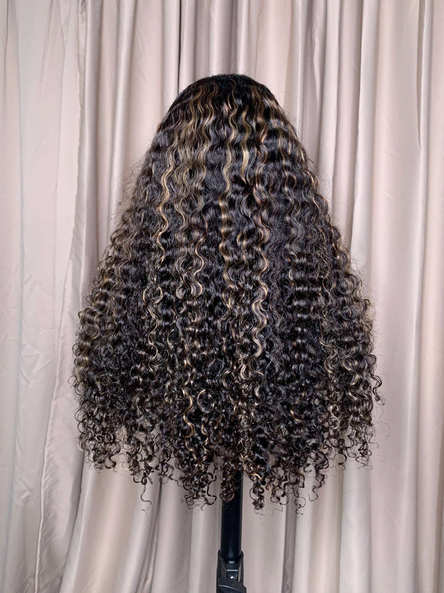 Kaylee- Spanish Curly