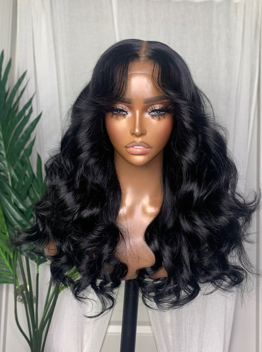 Belle (Jet Black)